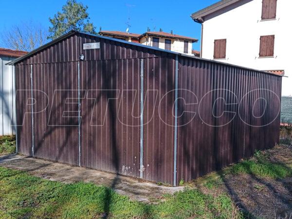 Box prefabbricato in lamiera di mt. 4.40 x 5.30 x 2.00 usato d'occasione IN OTTIMO STATO - Anno 2022.