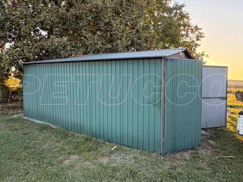 Box in lamiere con struttura metallica interna zincata,