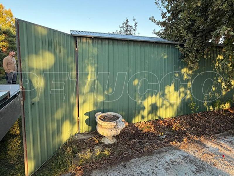 Box in lamiere con struttura metallica interna zincata,